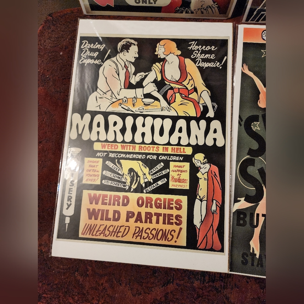 Posters - Picture 5 of 5